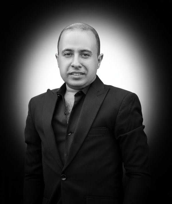٠مينا مجدي